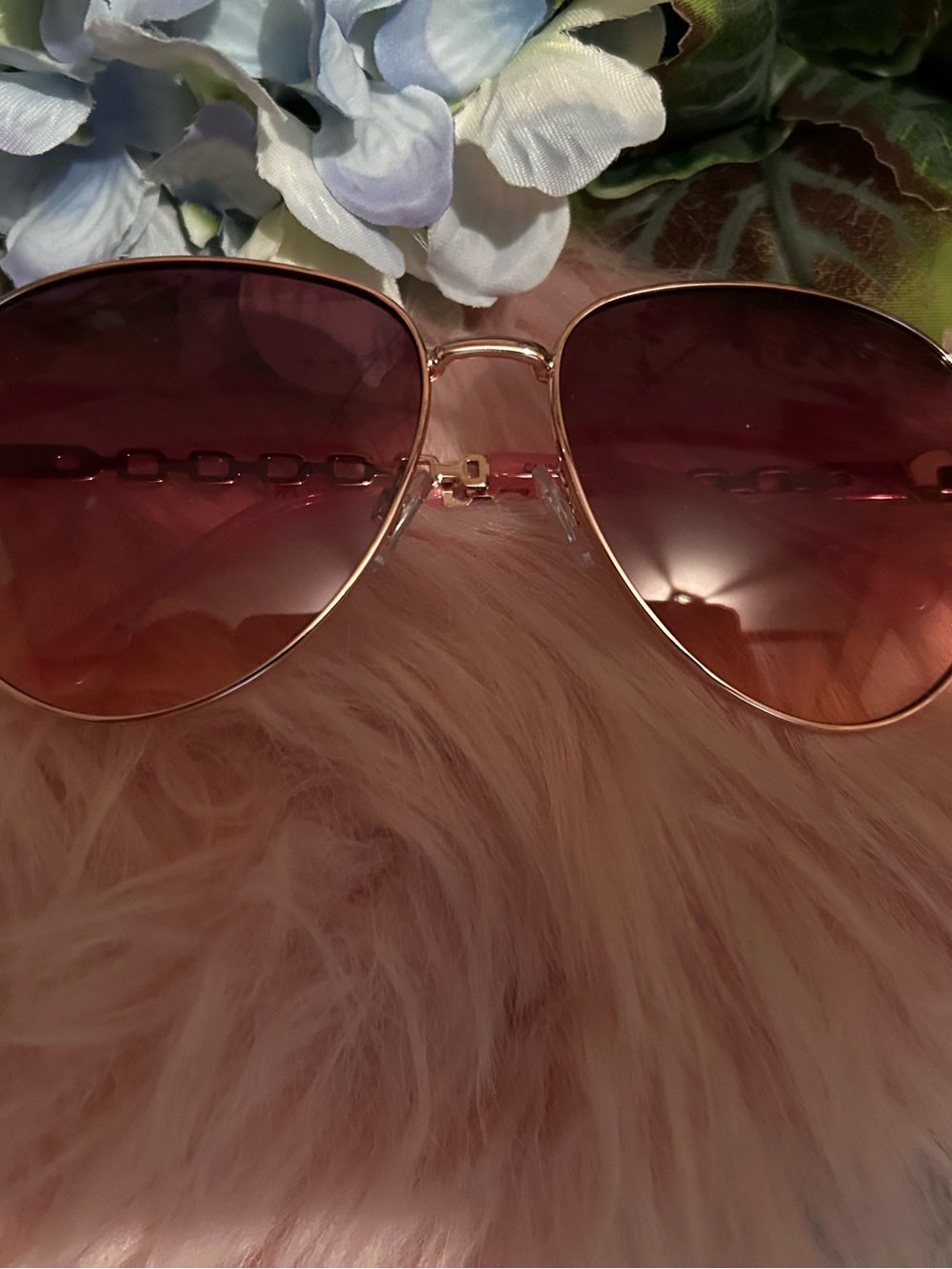 Jessica Simpson Aviator Sunglasses with Pink Gradient Lenses and Gold Frame